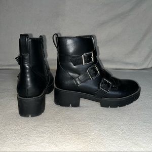 BP Buckled black boots!! Womens size 7.5!!